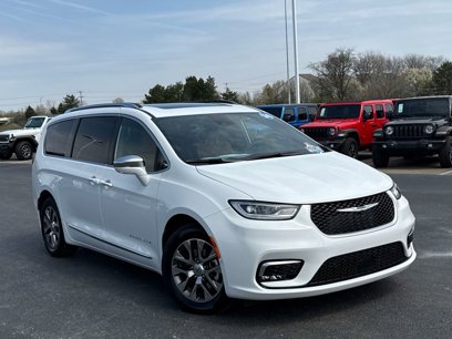 Certified 2024 Chrysler Pacifica Pinnacle