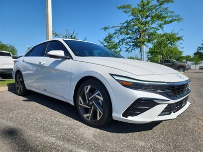Certified 2024 Hyundai Elantra SEL w/ Convenience Package