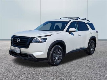 Used 2022 Nissan Pathfinder SV w/ SV Black Package
