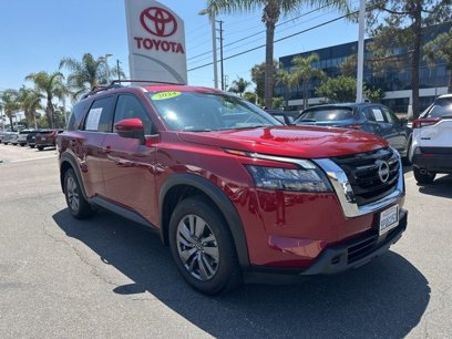 Used 2024 Nissan Pathfinder SV