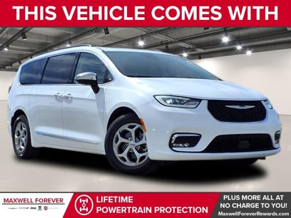 Used 2023 Chrysler Pacifica Limited
