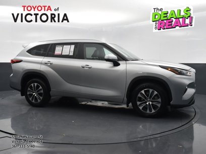 Used 2024 Toyota Highlander XLE