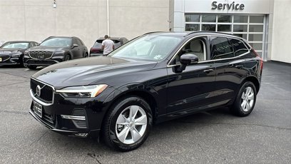 Used 2022 Volvo XC60 B5 Momentum w/ Climate Package
