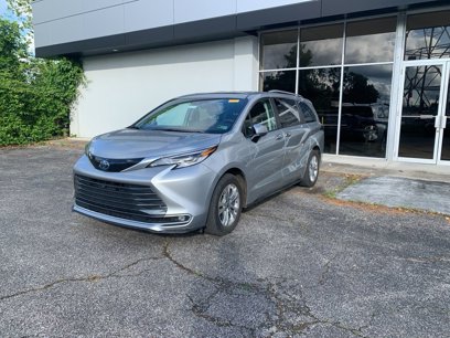 Used 2023 Toyota Sienna Platinum