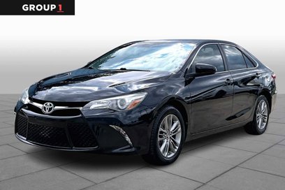 Used 2016 Toyota Camry SE w/ Moonroof Package