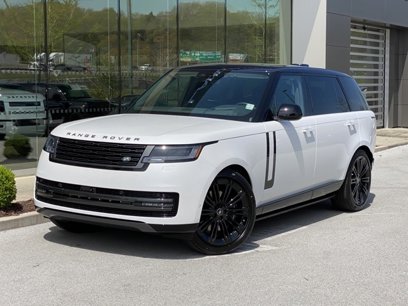 New 2025 Land Rover Range Rover Long Wheelbase SE