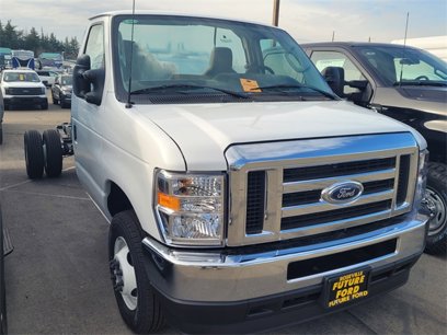 New 2024 Ford E-450 and Econoline 450 Super Duty w/ Power Windows & Locks Group