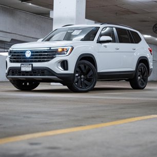 New 2025 Volkswagen Atlas SE