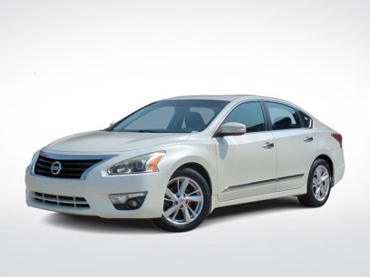 Used 2014 Nissan Altima 2.5 SL w/ Technology Package