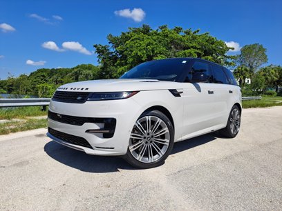 New 2025 Land Rover Range Rover Sport Dynamic SE