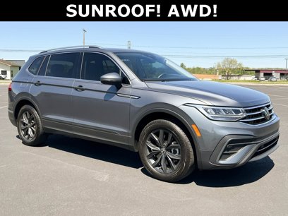 Used 2024 Volkswagen Tiguan SE w/ Panoramic Sunroof Package