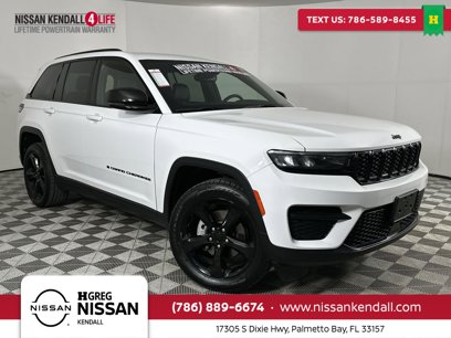 Used 2023 Jeep Grand Cherokee Altitude
