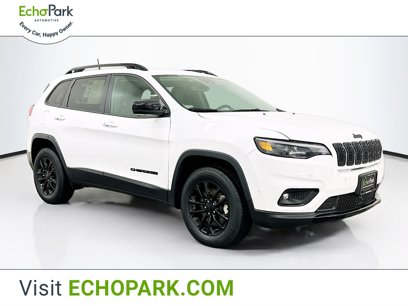 Used 2023 Jeep Cherokee Altitude Lux