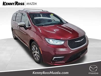 Used 2023 Chrysler Pacifica Pinnacle