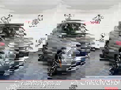 Used 2024 Mitsubishi Outlander SE