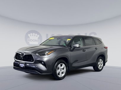 Used 2022 Toyota Highlander LE