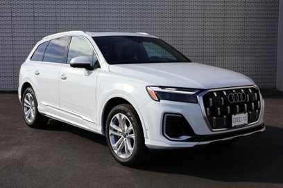 New 2025 Audi Q7 3.0T Premium Plus