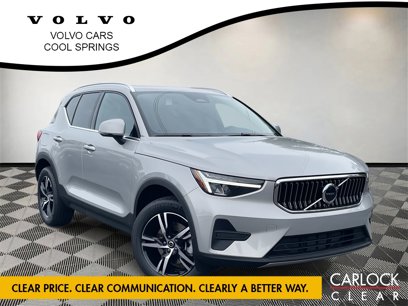 New 2025 Volvo XC40 B5 Core w/ Climate Package