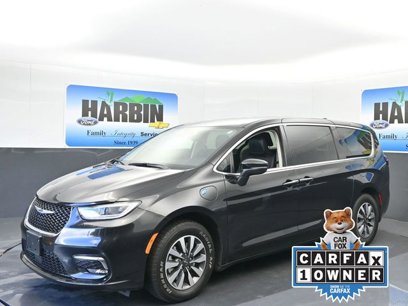 Used 2023 Chrysler Pacifica Touring-L