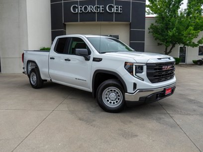 New 2025 GMC Sierra 1500 Pro w/ Pro Value Package