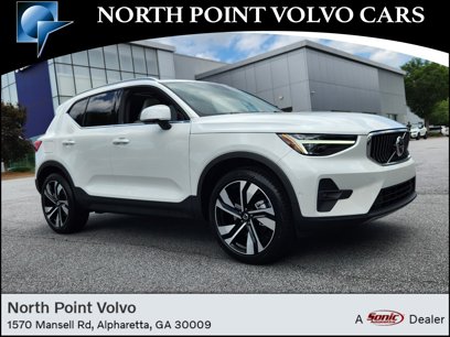 New 2025 Volvo XC40 B5 Plus w/ Climate Package