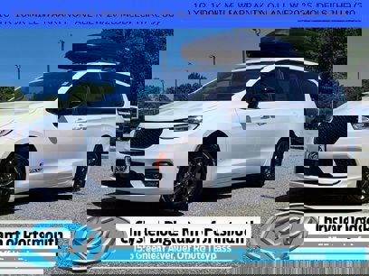 New 2025 Chrysler Pacifica Select
