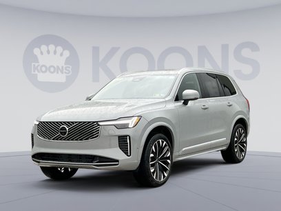 New 2025 Volvo XC90 B5 Plus w/ Protection Package Premier