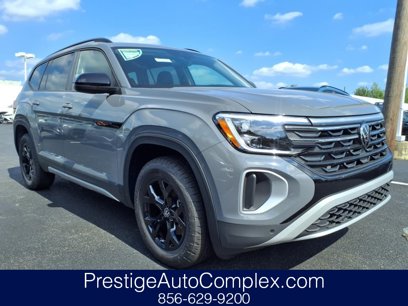 New 2025 Volkswagen Atlas Peak Edition SE
