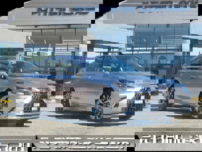 Used 2025 Lexus ES 300h w/ Luxury Package