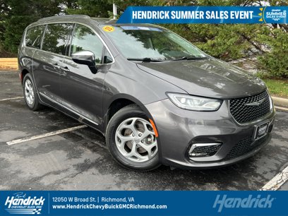 Used 2023 Chrysler Pacifica Limited
