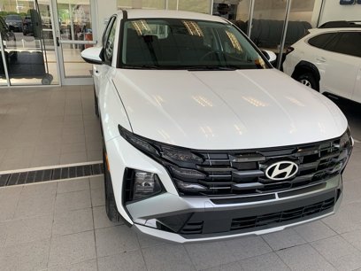 New 2025 Hyundai Tucson SE