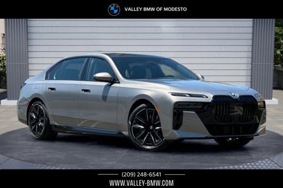 New 2025 BMW i7 eDrive50 w/ M Sport Package