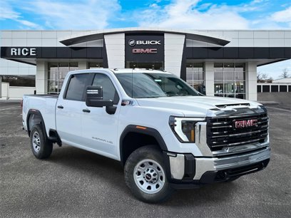 New 2025 GMC Sierra 3500 Pro w/ Convenience Package
