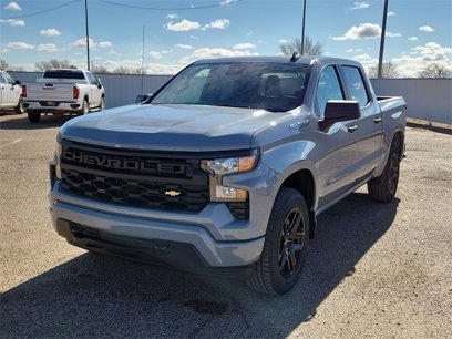 New 2025 Chevrolet Silverado 1500 Custom w/ LPO, Dark Essentials Package