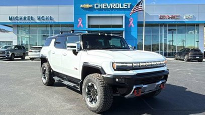 New 2024 GMC Hummer EV 2X w/ Extreme Off-Road Package