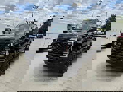 New 2025 Ford F250 Lariat w/ Black Appearance Package