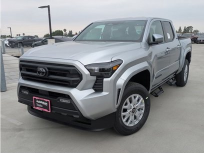New 2025 Toyota Tacoma SR5