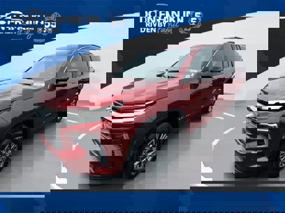 New 2025 Chevrolet Traverse LT w/ Enhanced Driving Package