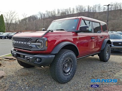New 2025 Ford Bronco Badlands w/ Sasquatch Package