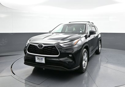 Certified 2022 Toyota Highlander LE