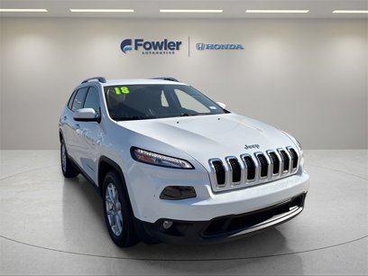 Used 2018 Jeep Cherokee Latitude Plus w/ Comfort/Convenience Group