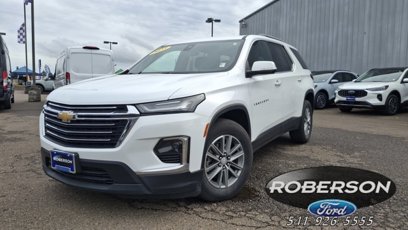 Used 2023 Chevrolet Traverse LT