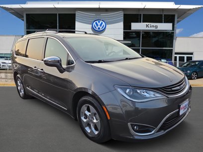 Used 2018 Chrysler Pacifica Limited
