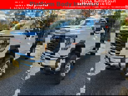 New 2024 GMC Sierra 3500 Pro w/ Convenience Package
