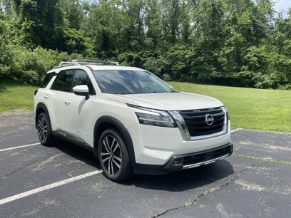 Used 2023 Nissan Pathfinder Platinum