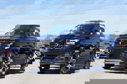 New 2025 Volvo XC40 B5 Core