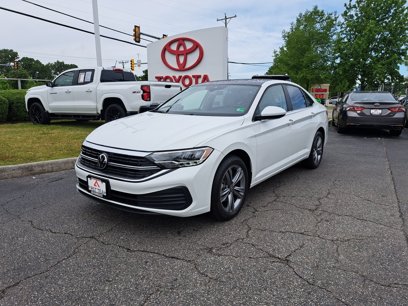 Used 2024 Volkswagen Jetta SE
