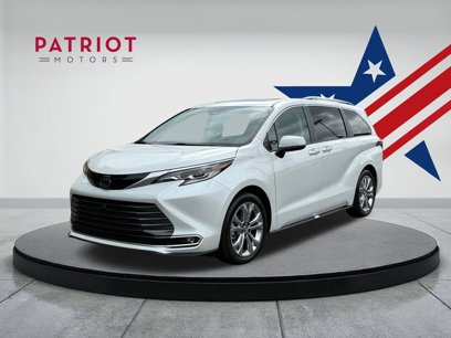 Certified 2023 Toyota Sienna Platinum