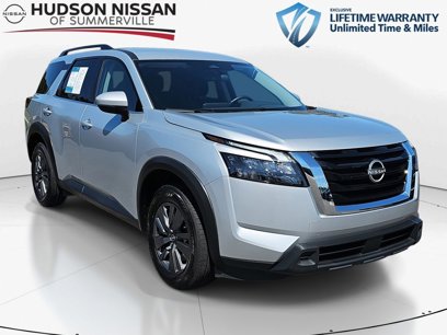 Used 2024 Nissan Pathfinder SV