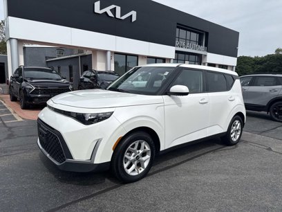 Used 2024 Kia Soul LX w/ Option Group 015